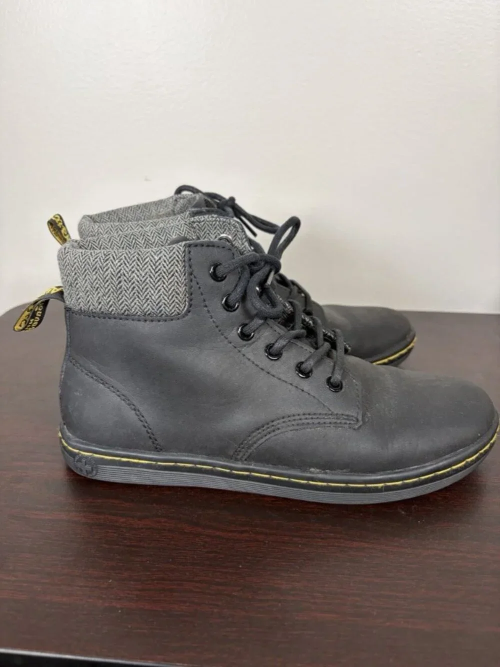 Dr. Martens Maelly Boots Womens Size 7 Black Nubuck Ankle Combat